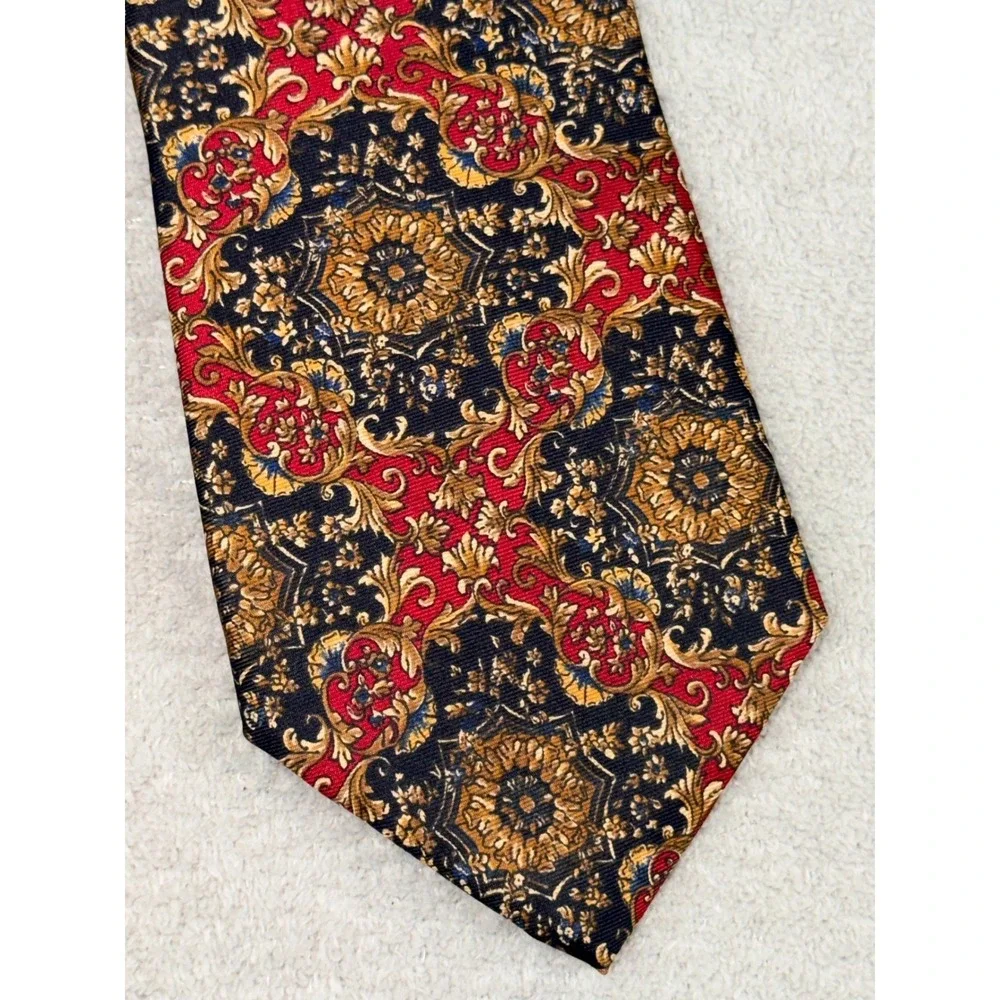 Aquascutum London Mens Silk Tie Red Gold Navy Blue Baroque Medallion Ornate‎ Tie